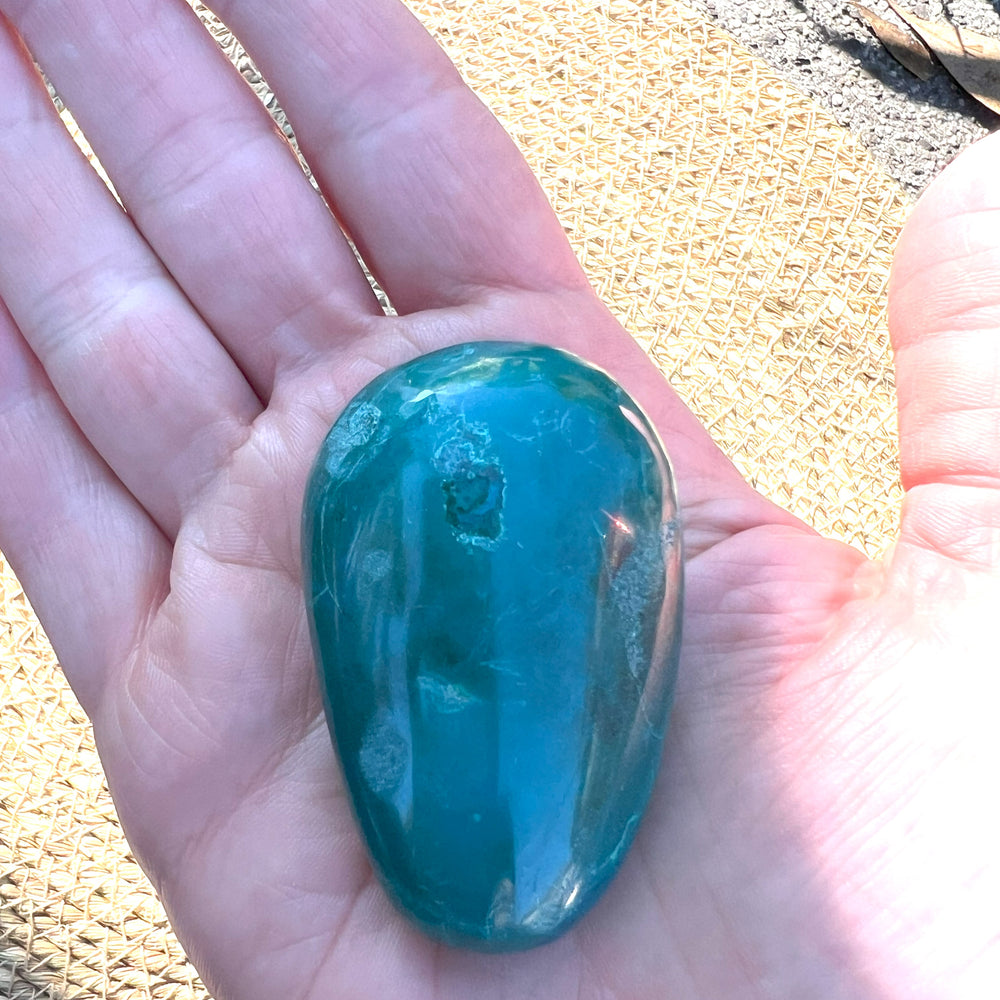 
                  
                    Chrysocolla Palmstone
                  
                
